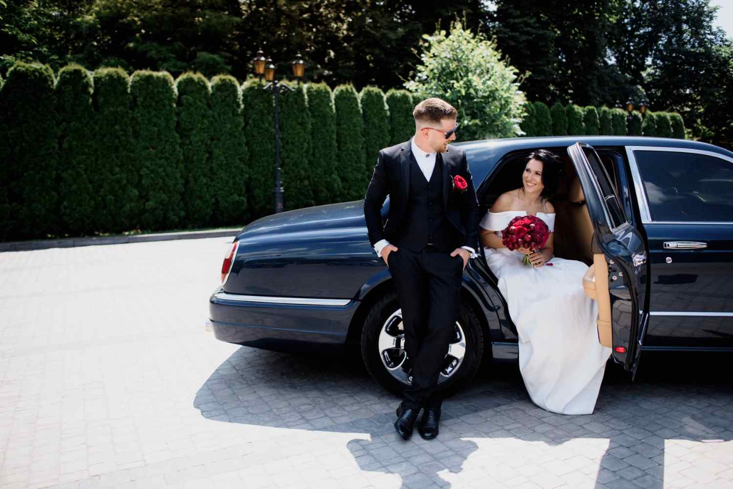 Luxury Wedding coach Services for VIP Guests and Large Wedding Parties